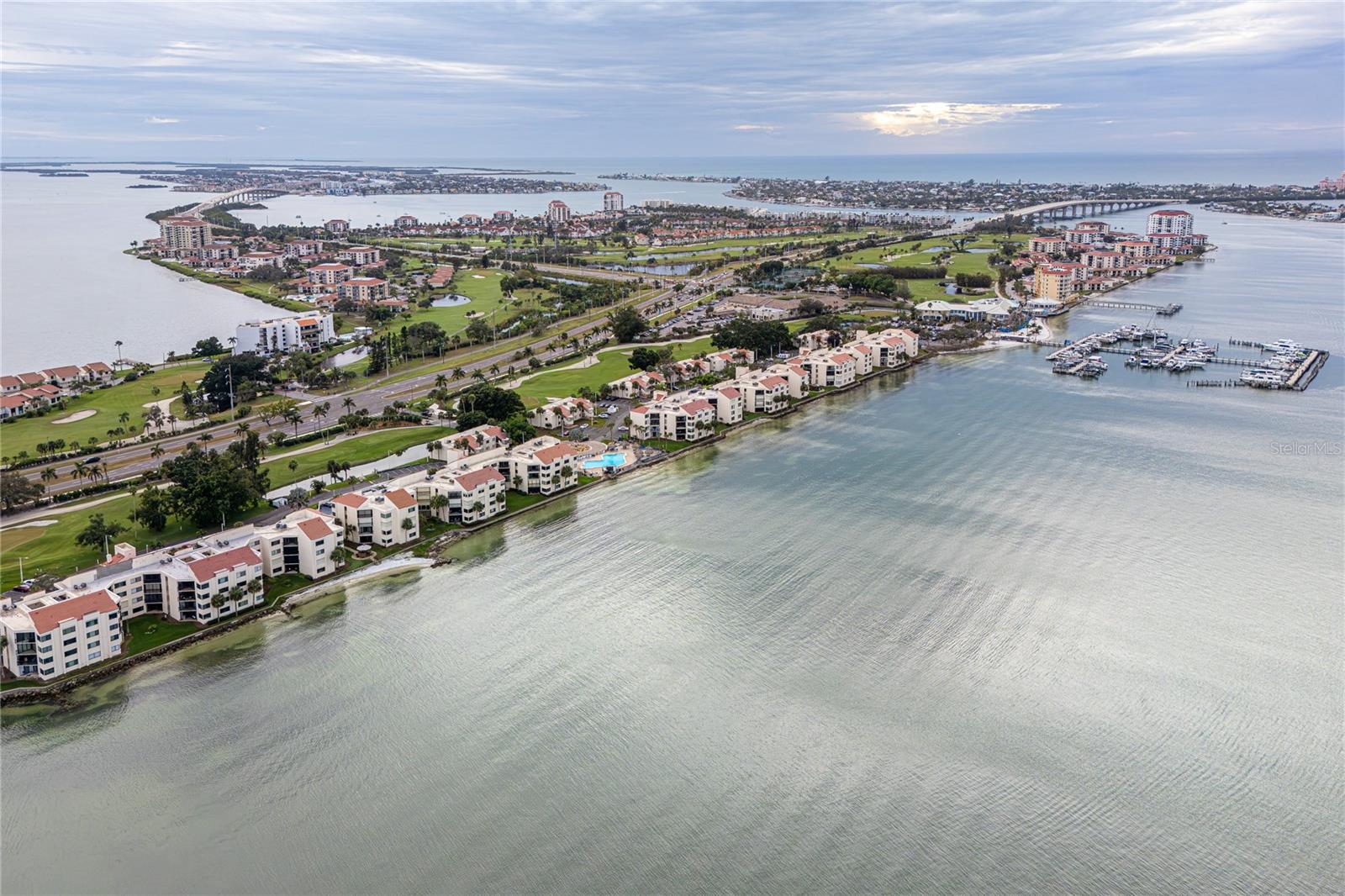 LA PUERTA DEL SOL CONDO - Residential