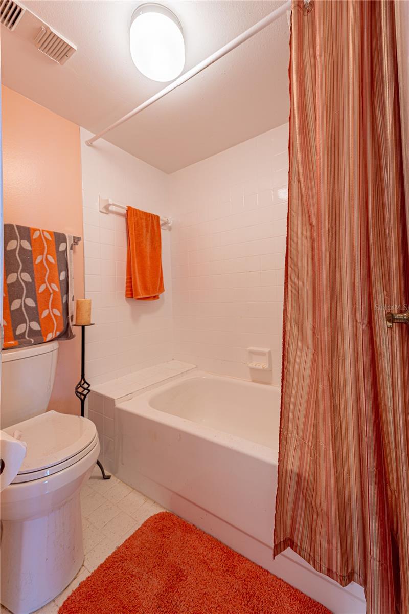 LA PUERTA DEL SOL CONDO - Residential