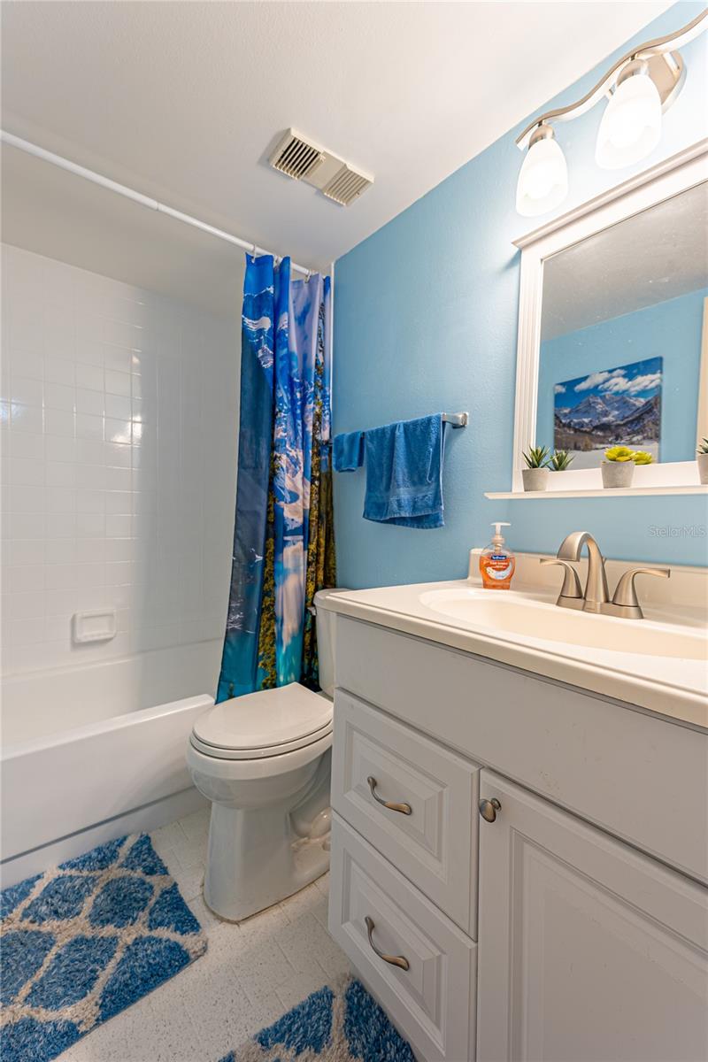 LA PUERTA DEL SOL CONDO - Residential