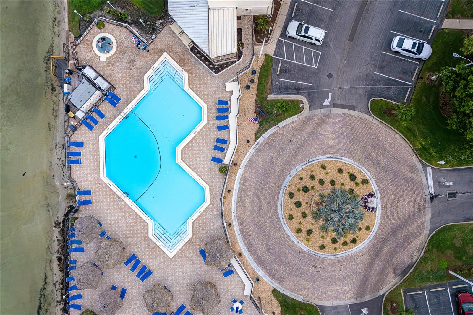 LA PUERTA DEL SOL CONDO - Residential