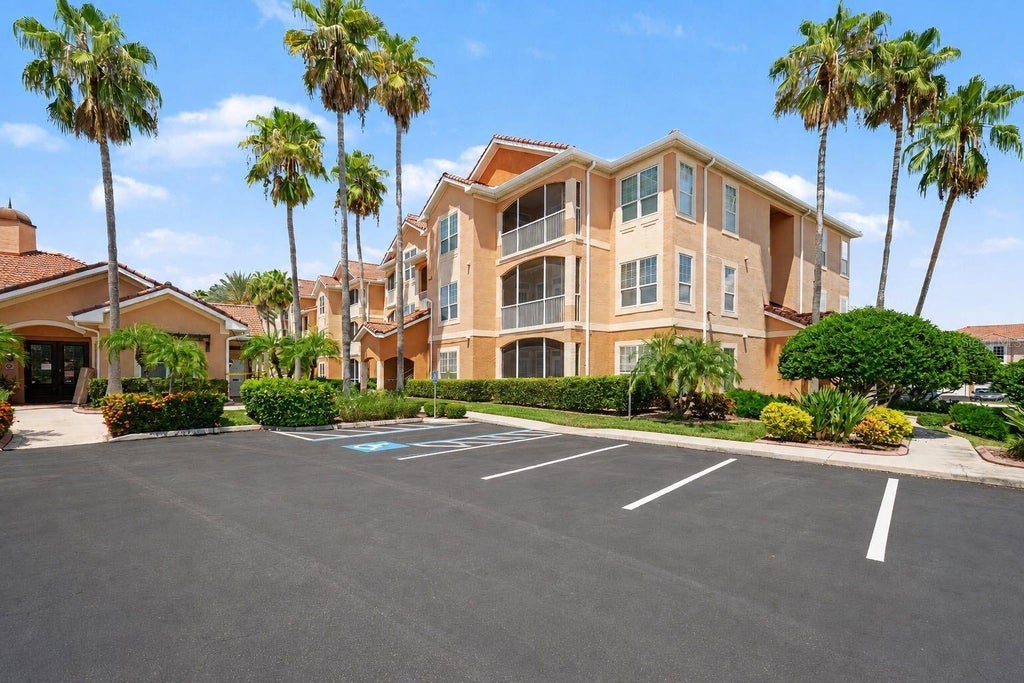 Photo of 5000 Culbreath Key Way #4-101, Tampa, FL 33611 (MLS # TB8544376)