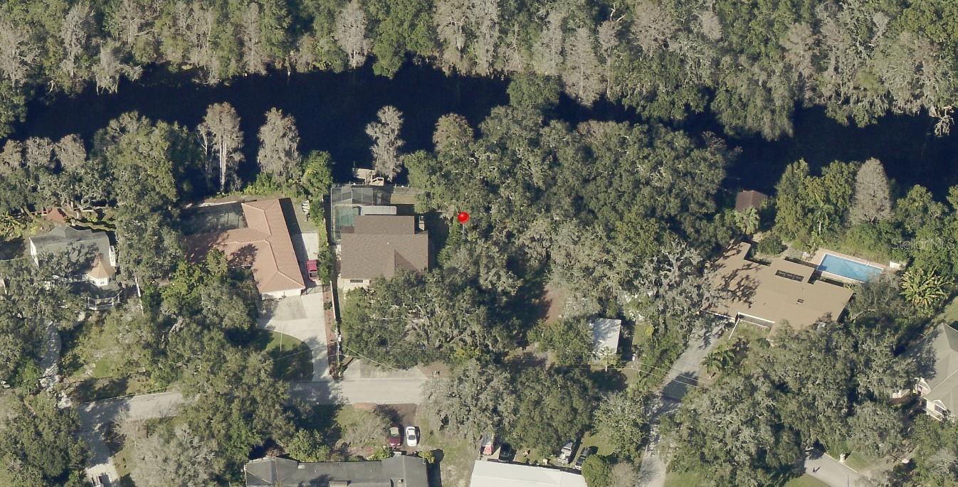 This Lot Boasts Frontage on the Hillsborough River in the Established Neighborhood of Temple Terrace Florida. Across the River is a Wooded Conservation Area offering Gorgeous Views. The Lot measure 51 Ft. Wide and 146.5 Ft Deep. Surround Yourself with High Valued Homes and Nature's Beauty to Enchant.
Buyer responsible to confirm all data and conduct their own due diligence.