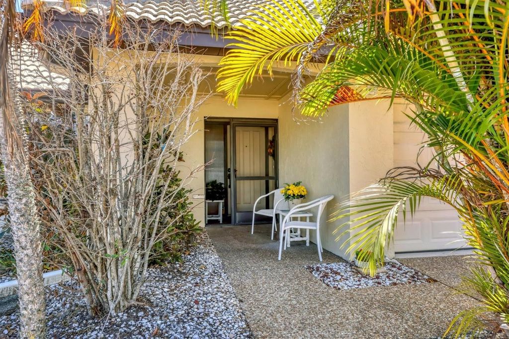 Photo of 5603 Creekwood Drive, Sarasota, FL 34233 (MLS # A4684112)