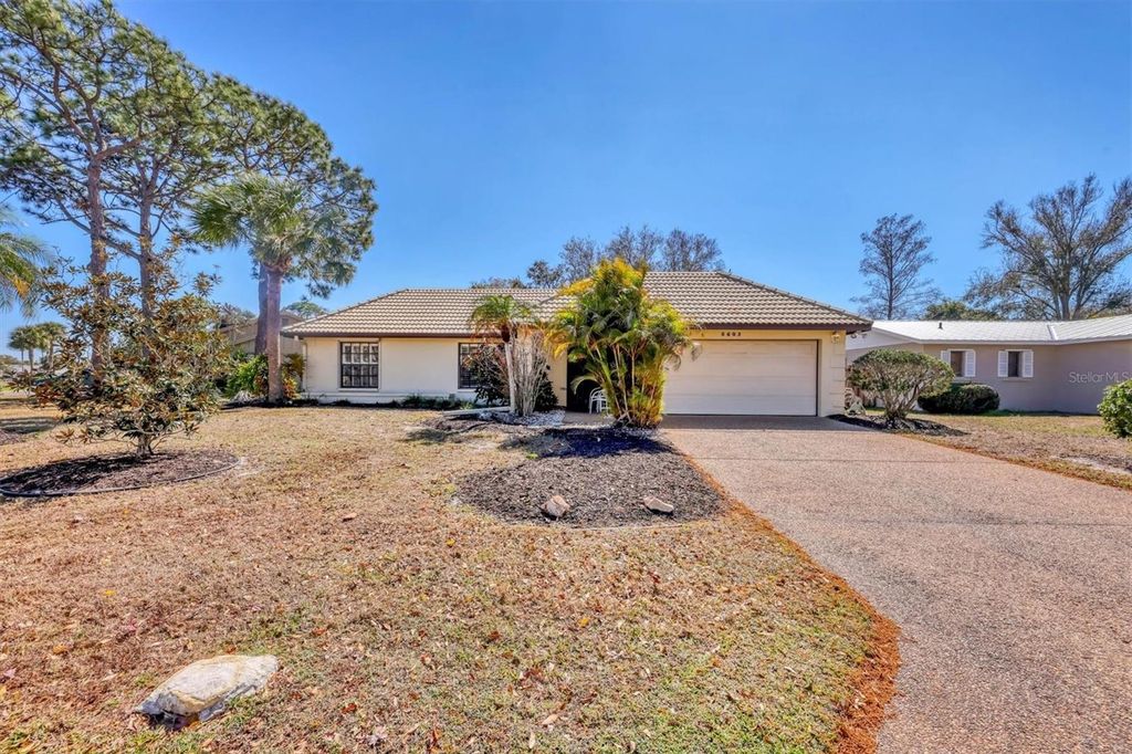 Photo of 5603 Creekwood Drive, Sarasota, FL 34233 (MLS # A4684112)