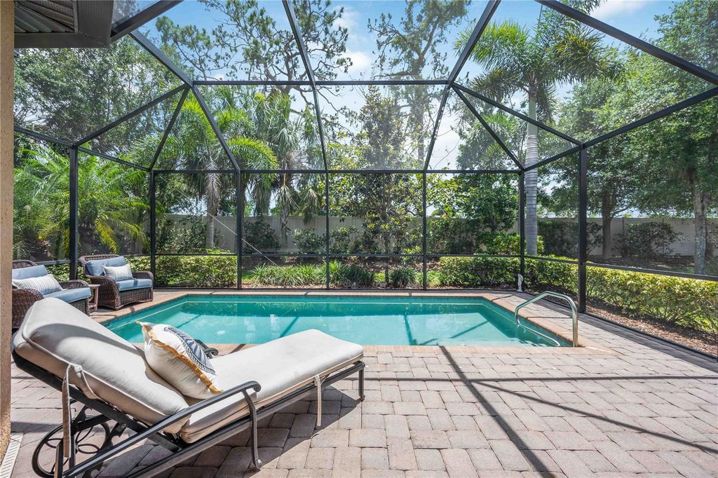 Photo of 5565 Sentiero Drive, Nokomis, FL 34275 (MLS # N6144370)