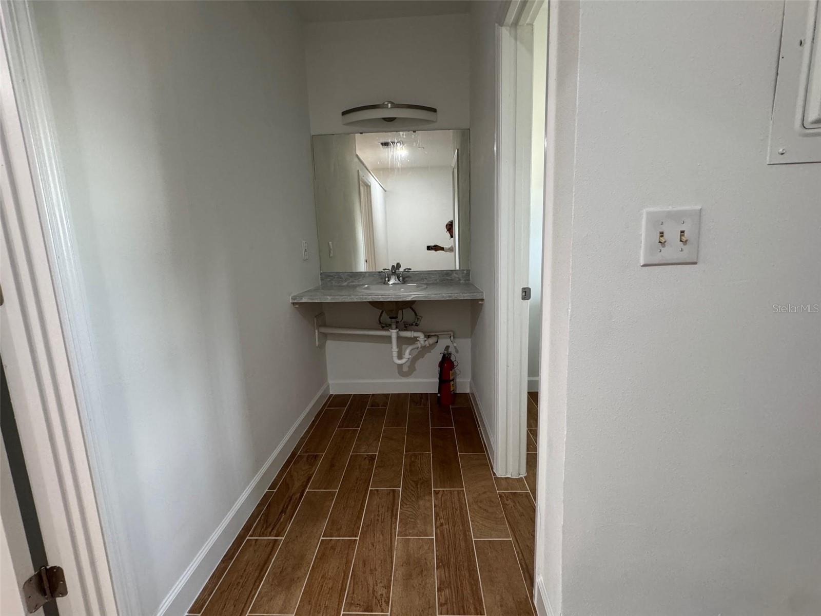 COOPER & SEWELL ADD - Commercial Lease