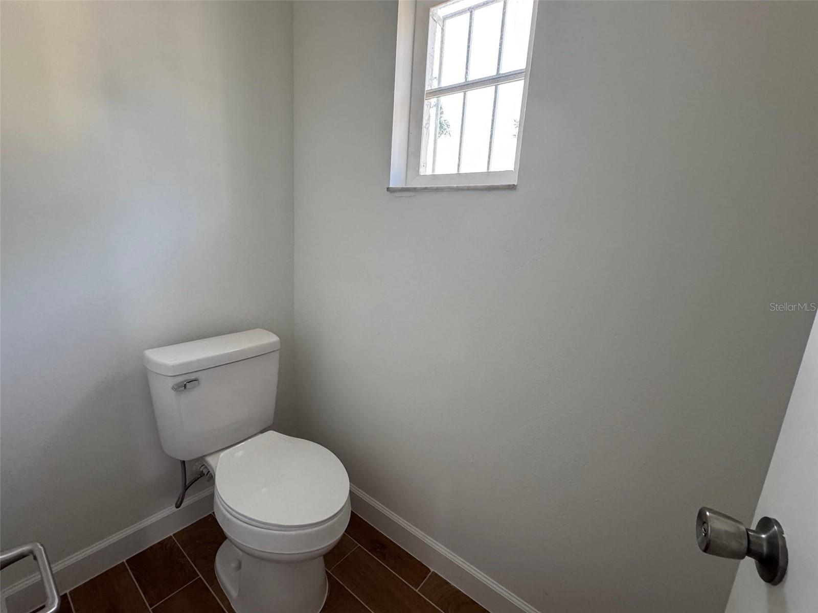 COOPER & SEWELL ADD - Commercial Lease