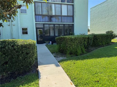 Photo of 1130 N Lake Parker Avenue #B111, Lakeland, FL 33805 (MLS # TB8441419) Photo of 1130 N Lake Parker Avenue #B111, Lakeland, FL 33805 (MLS # TB8441419)