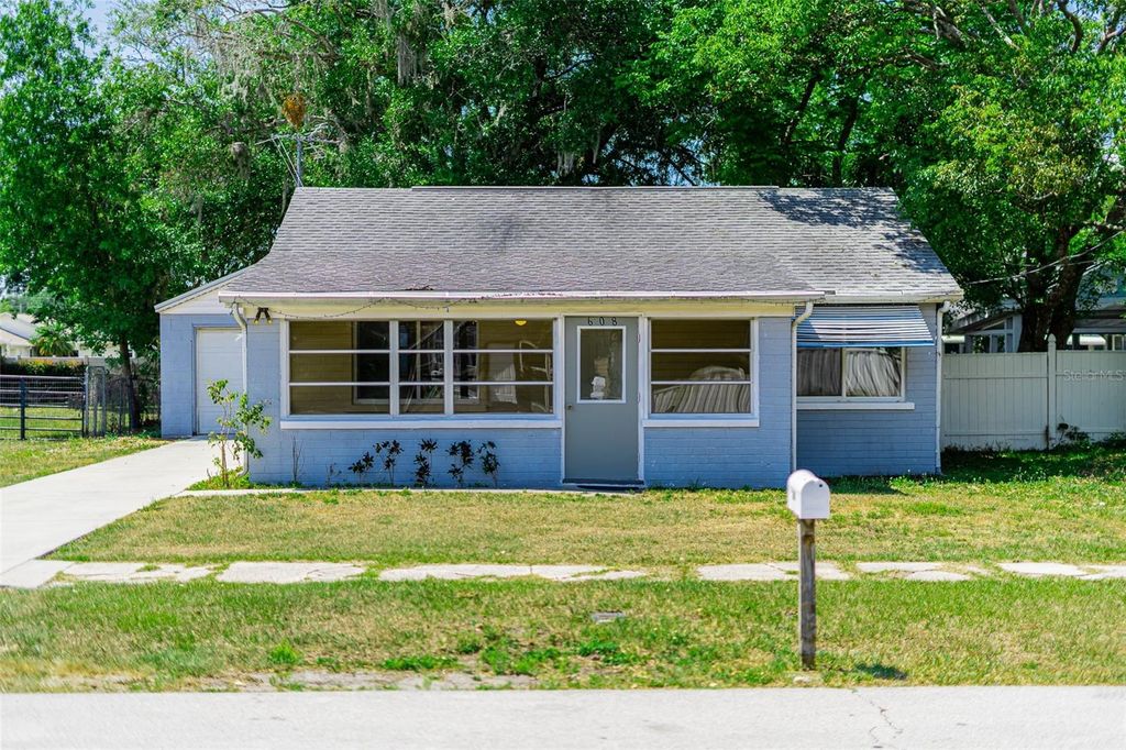 Photo of 608 Missouri Avenue, Saint Cloud, FL 34769 (MLS # R4910818)
