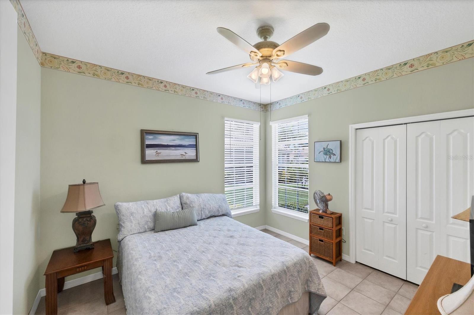 PELICAN POINTE GOLF & COUNTRY CLUB - Residential