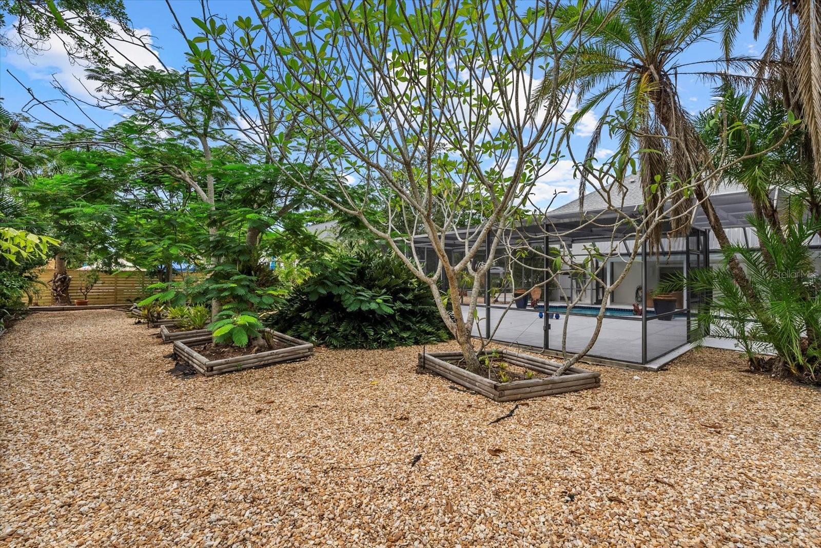 BAY ISLAND - Residential