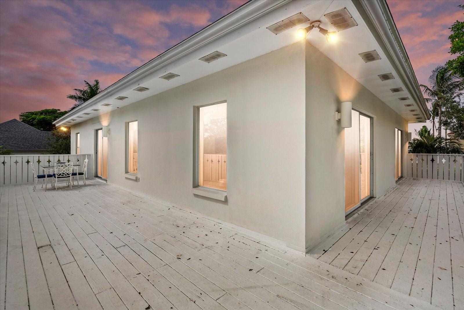 BAY ISLAND - Residential