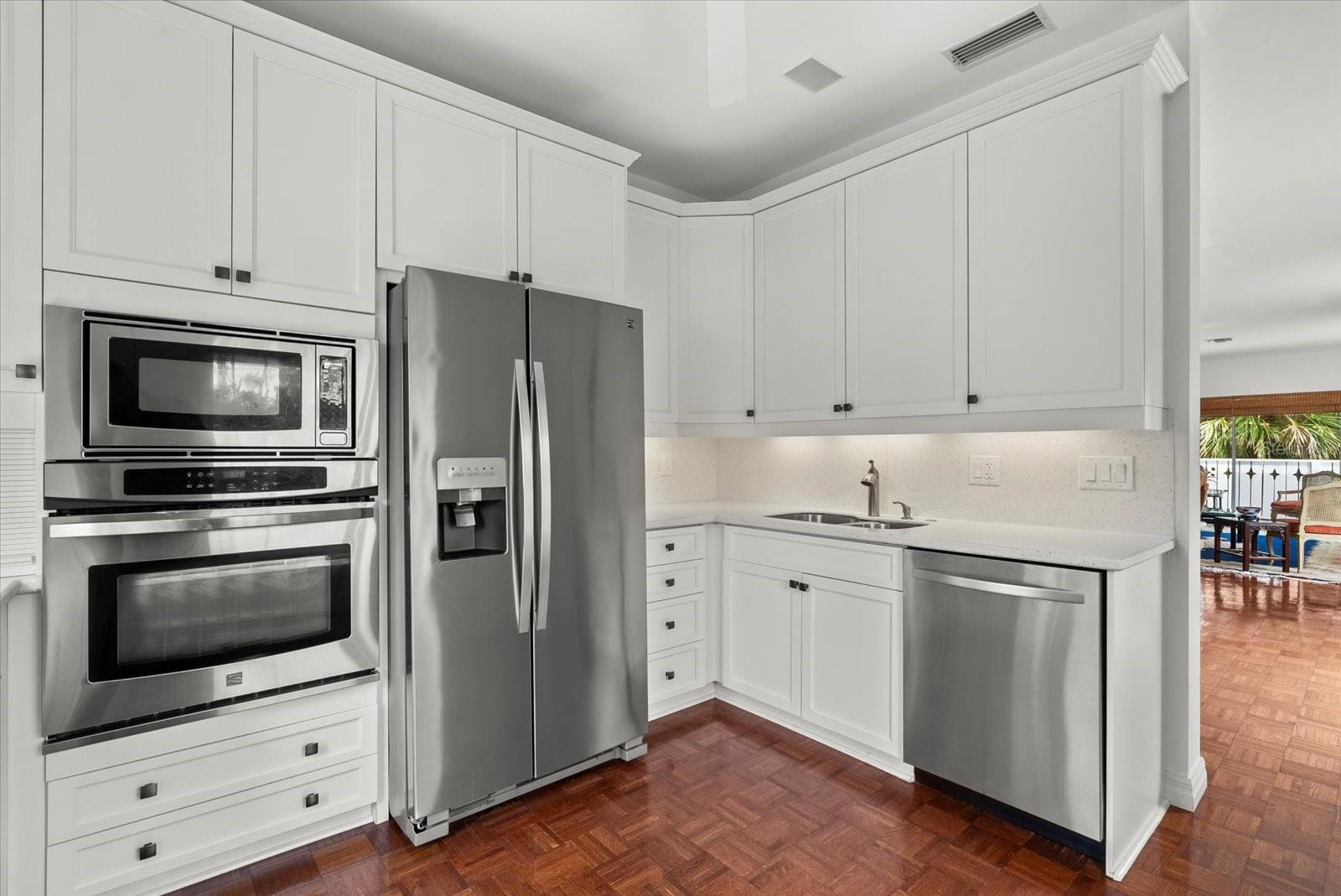 BAY ISLAND - Residential