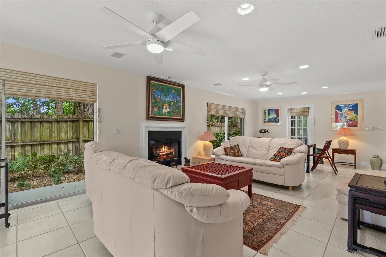 BAY ISLAND - Residential