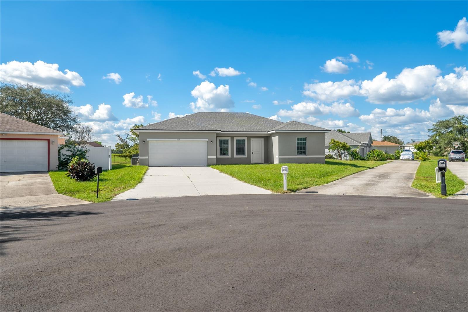 1910 LAKEVIEW LANE