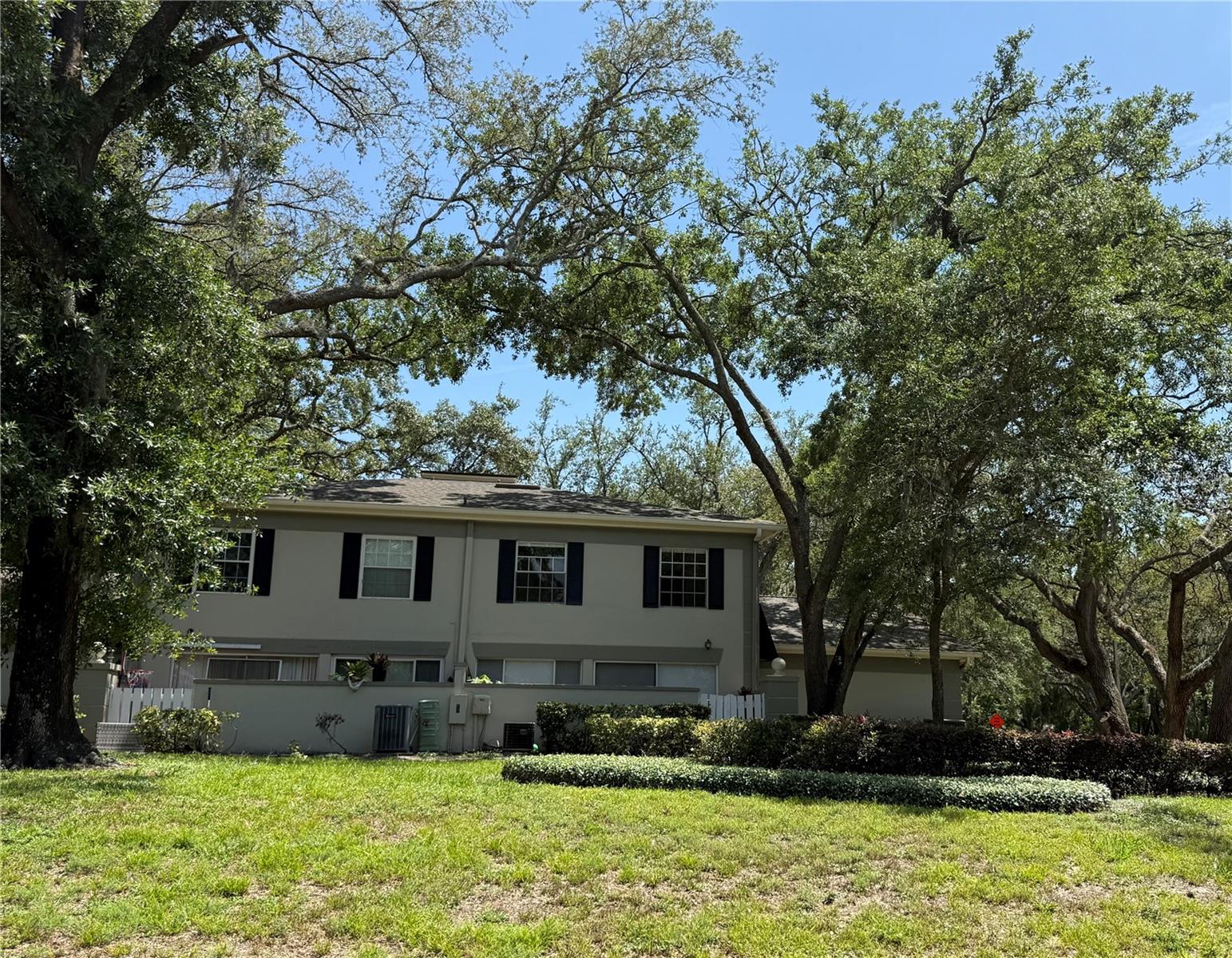 RAINTREE MANOR HOMES CONDOMINI - Residential