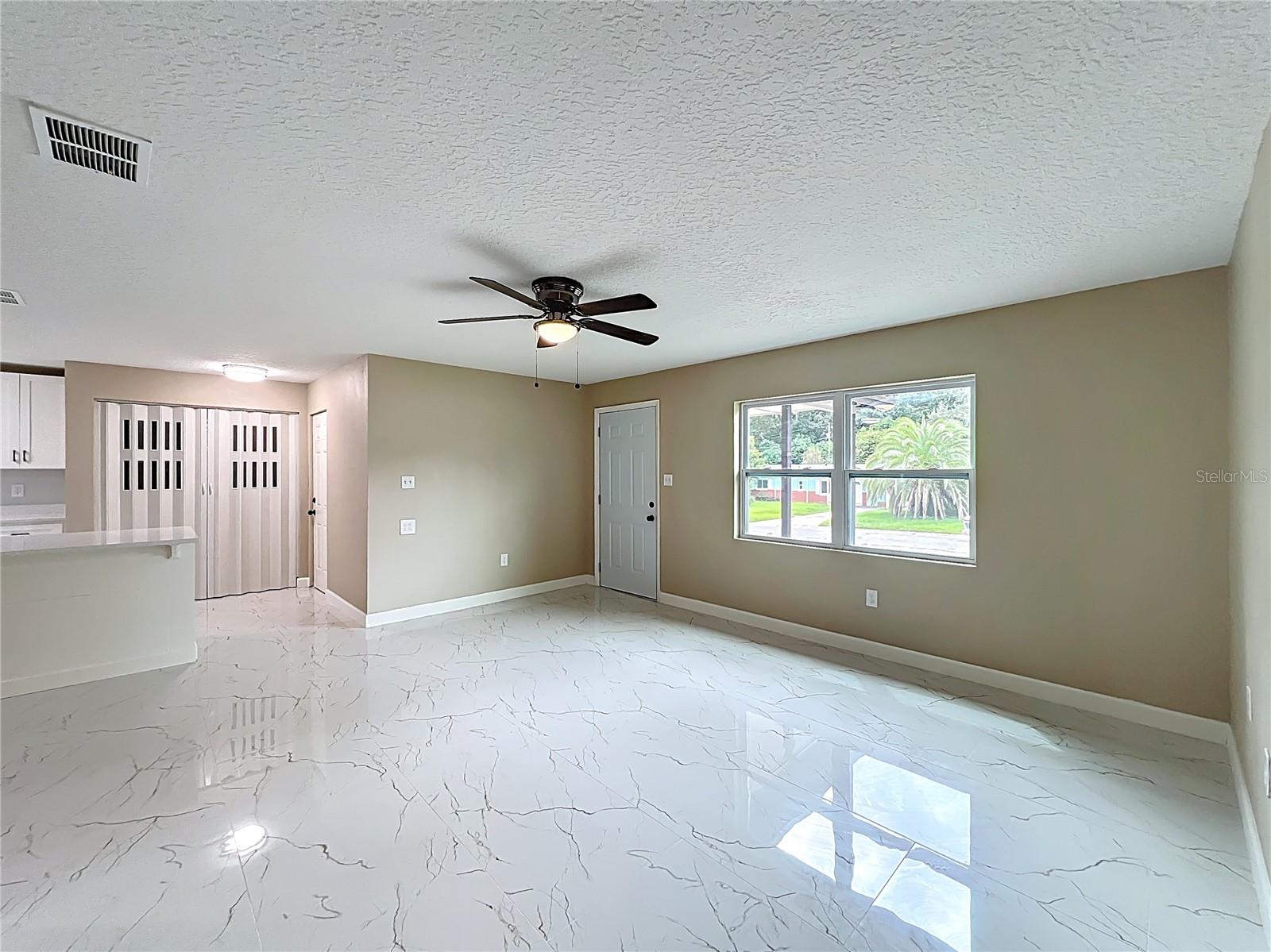 3033 SUTTON DR