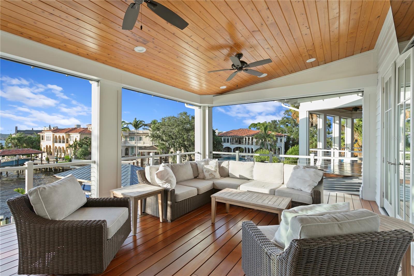 DAVIS ISLANDS PB10 PG52 TO 57 - Residential