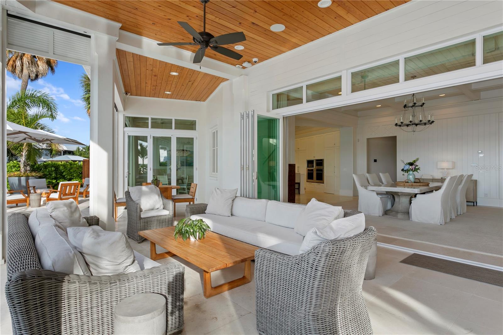 DAVIS ISLANDS PB10 PG52 TO 57 - Residential