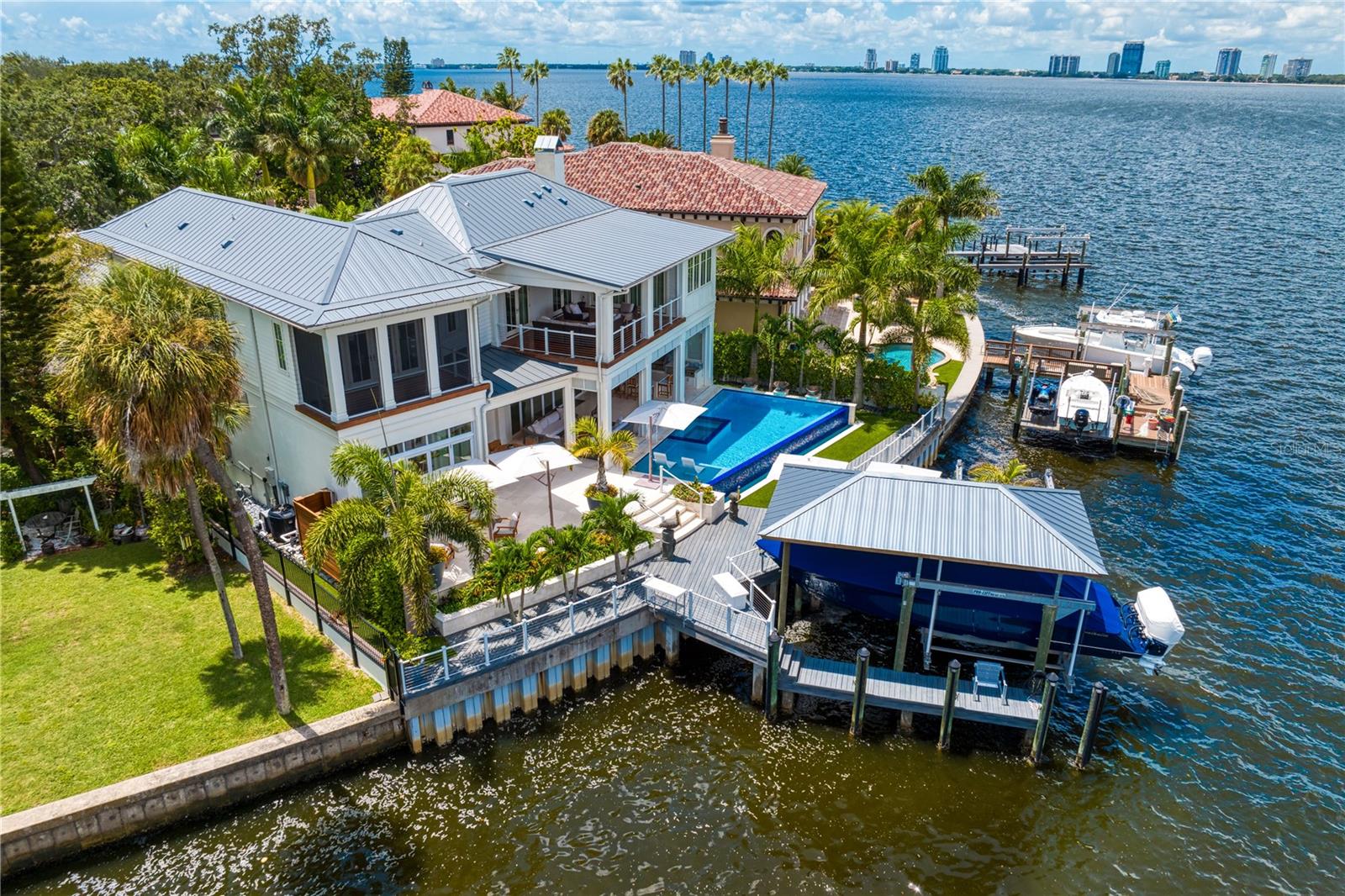 DAVIS ISLANDS PB10 PG52 TO 57 - Residential