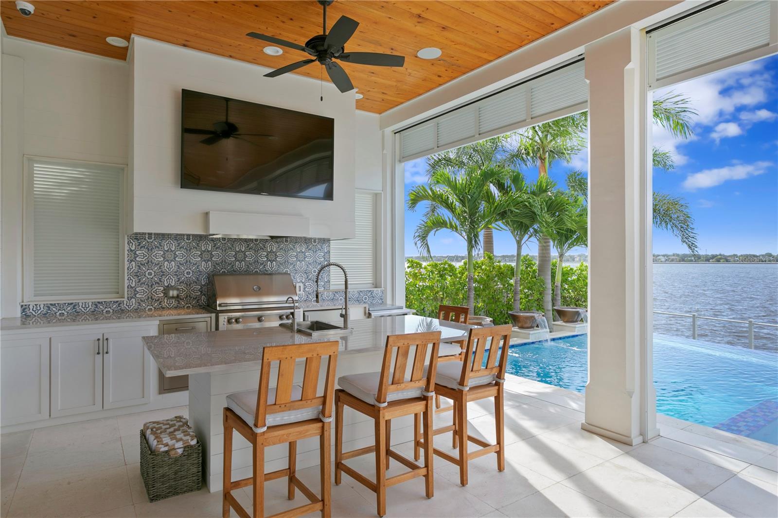 DAVIS ISLANDS PB10 PG52 TO 57 - Residential
