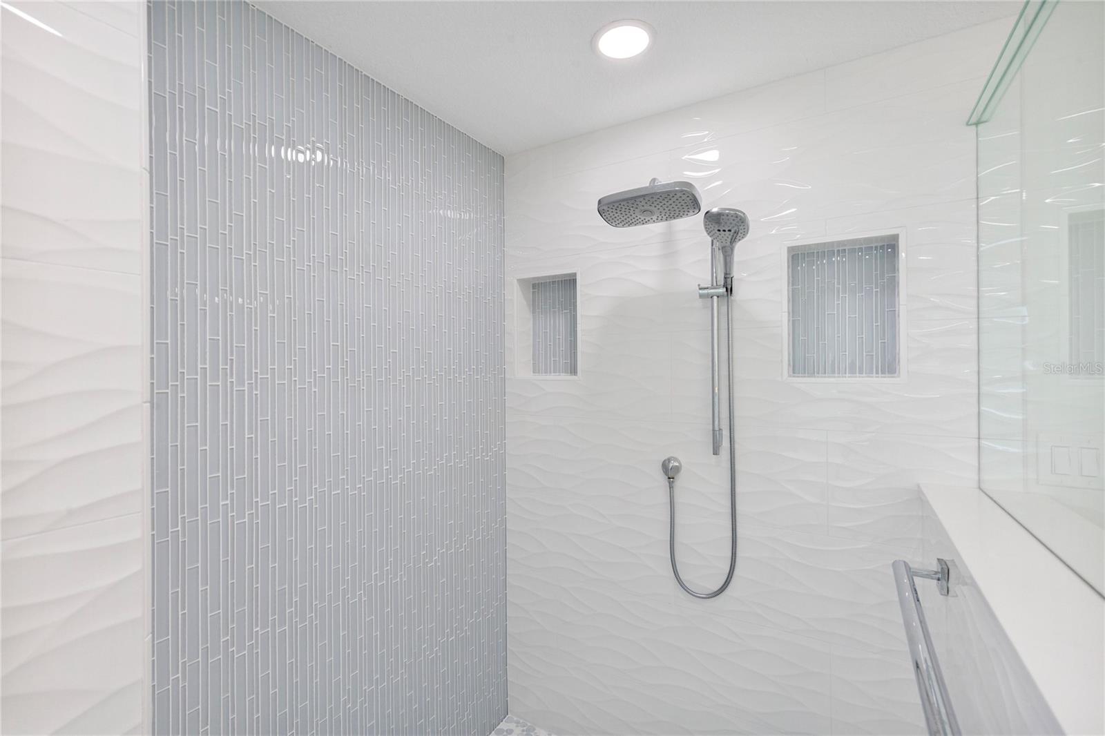 GRANDE ON SAND KEY - Residential