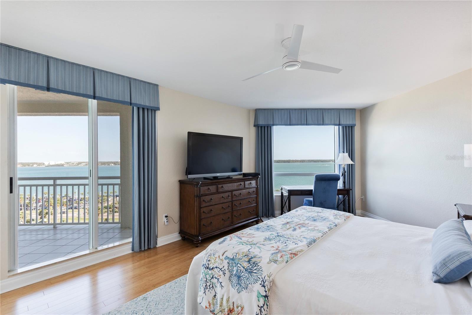 GRANDE ON SAND KEY - Residential