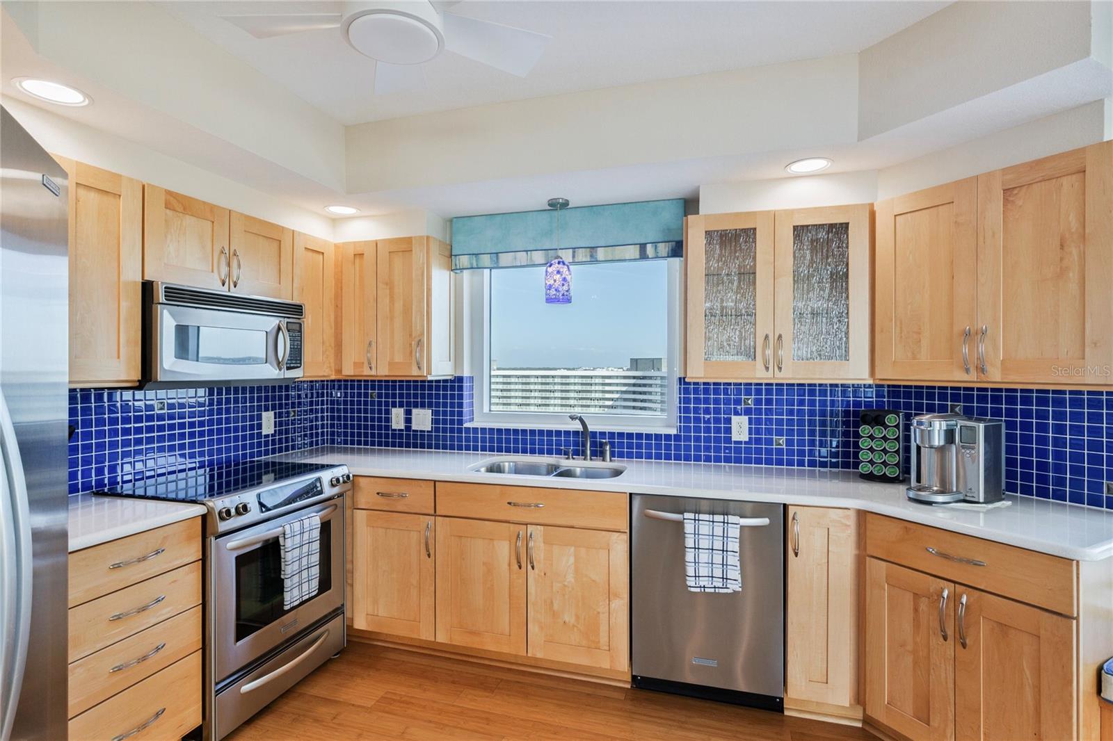 GRANDE ON SAND KEY - Residential