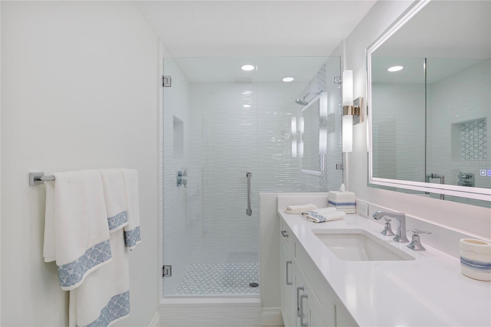 GRANDE ON SAND KEY - Residential