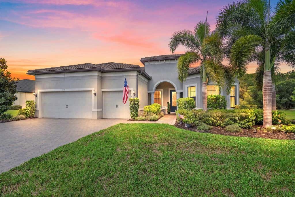 Photo of 809 Sigsbee Loop, Sarasota, FL 34240 (MLS # A4699879)