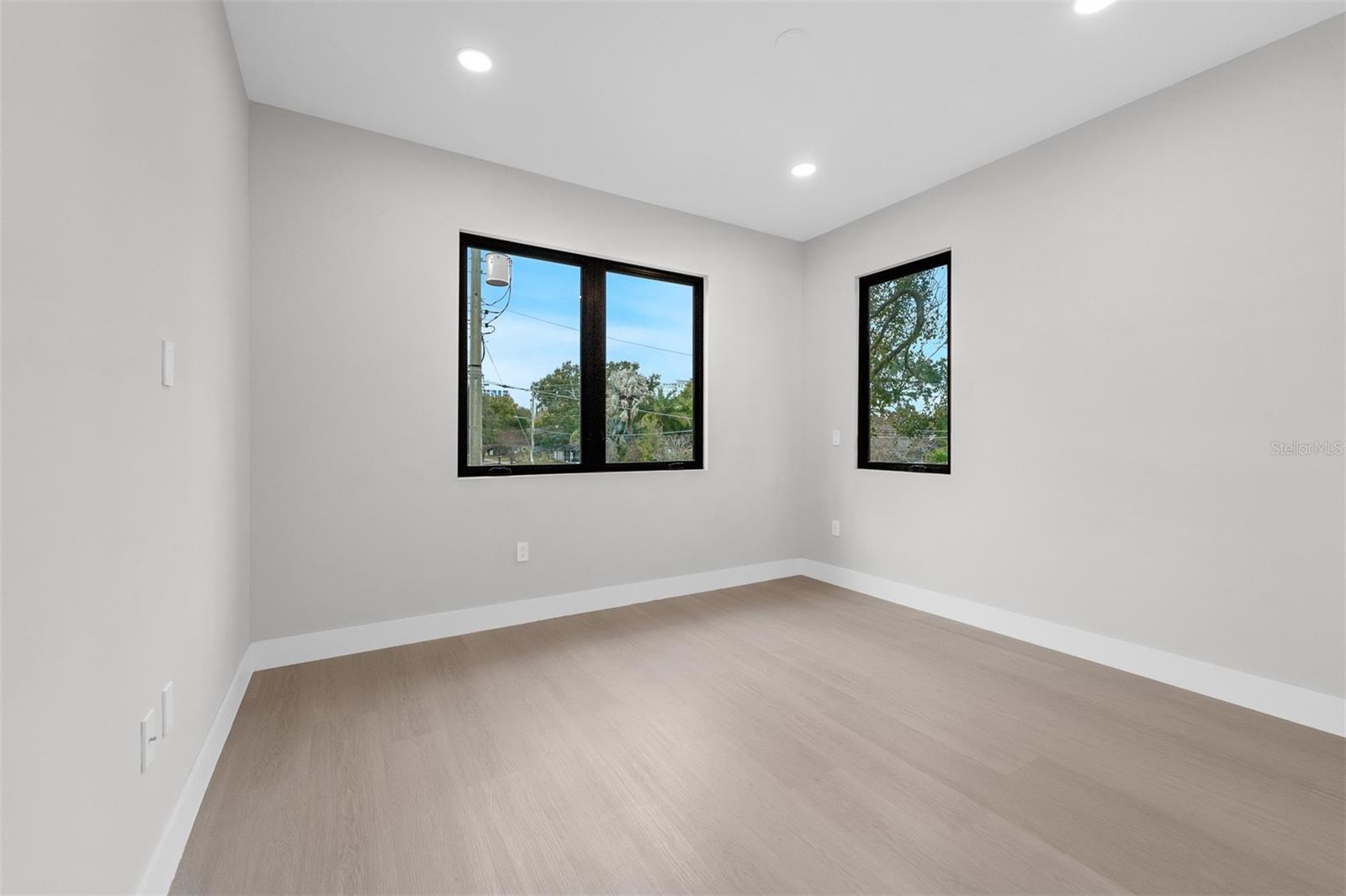 LAKE OLIVE HEIGHTS - Residential