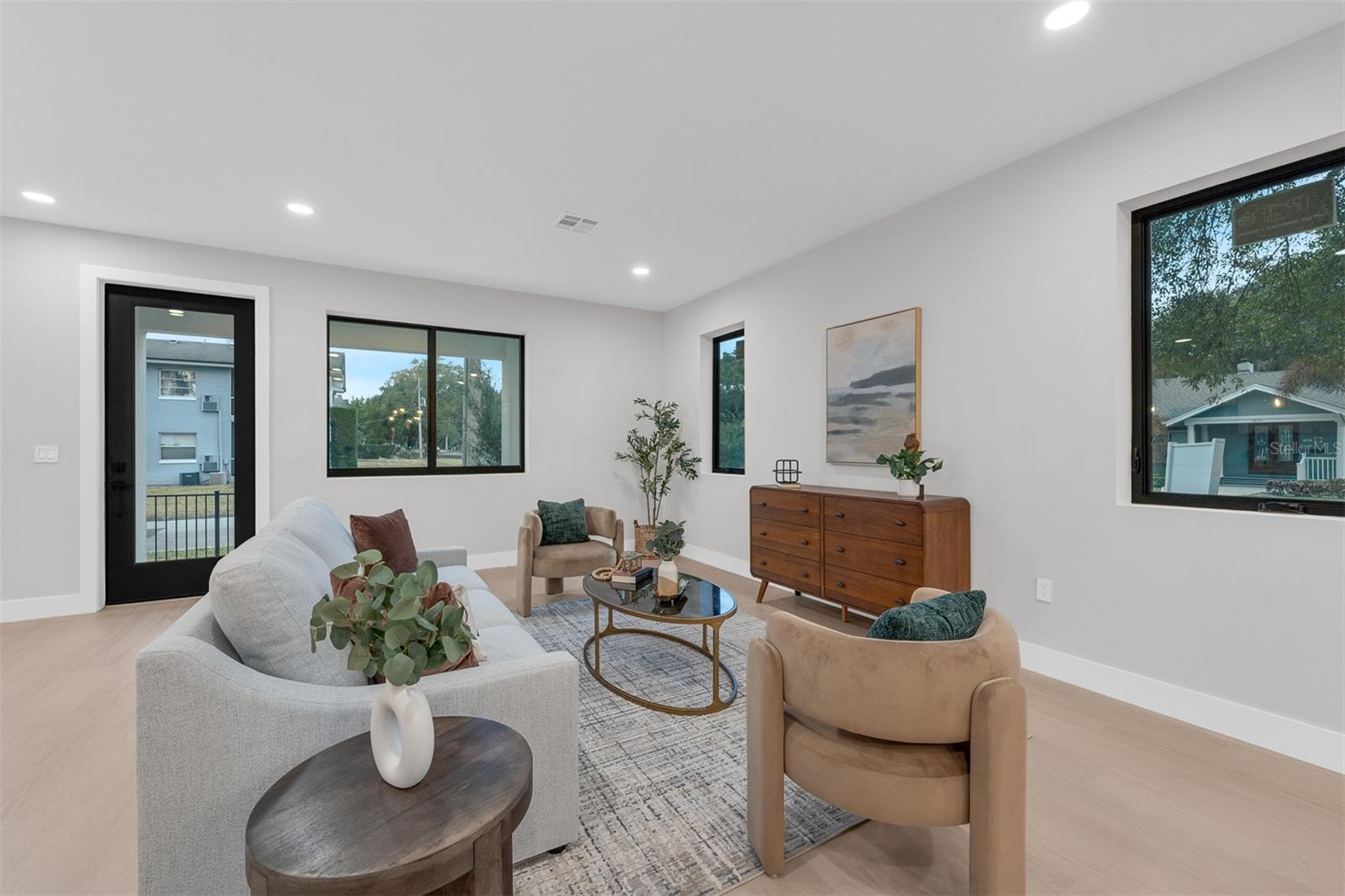 LAKE OLIVE HEIGHTS - Residential