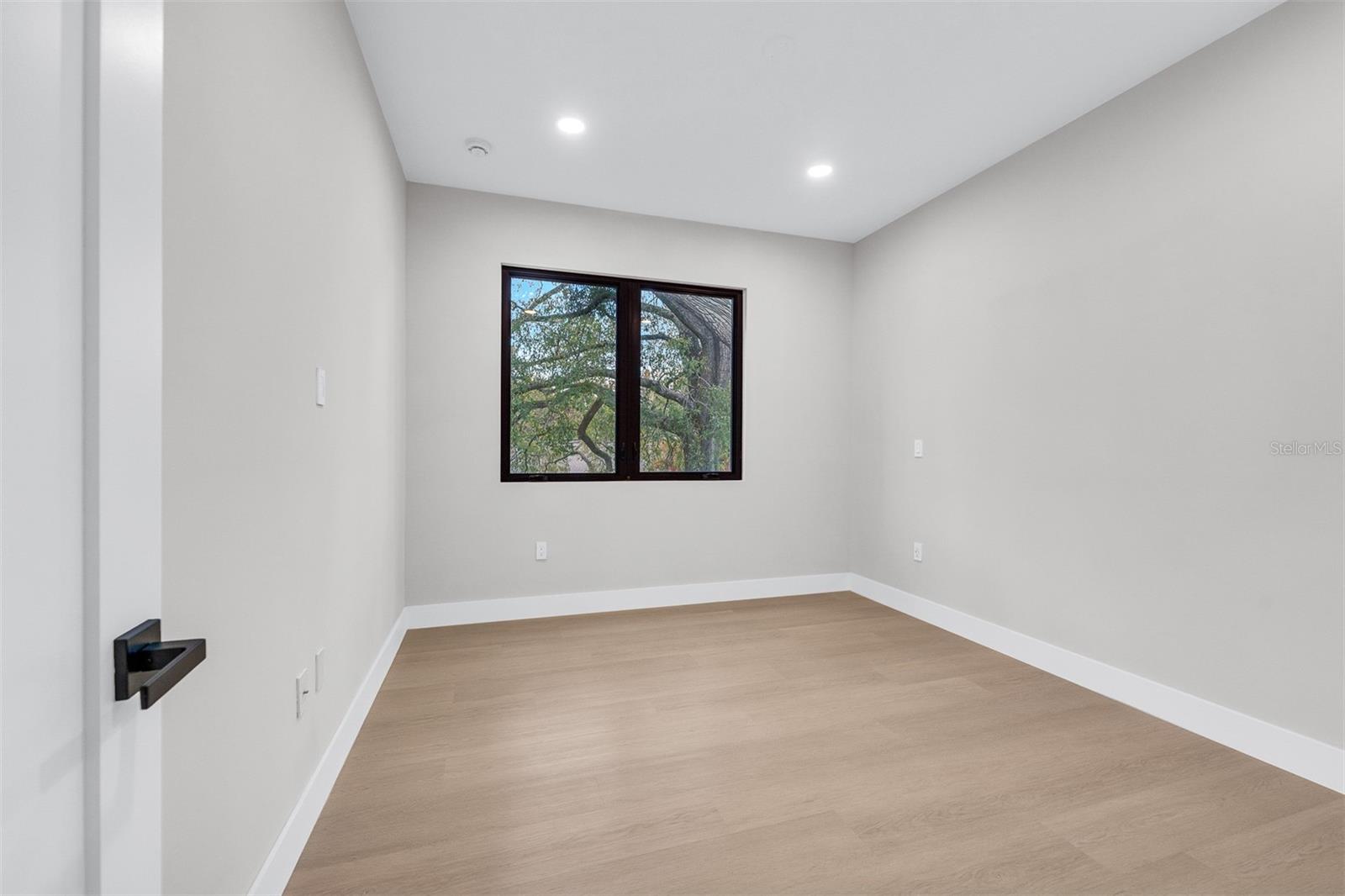 LAKE OLIVE HEIGHTS - Residential