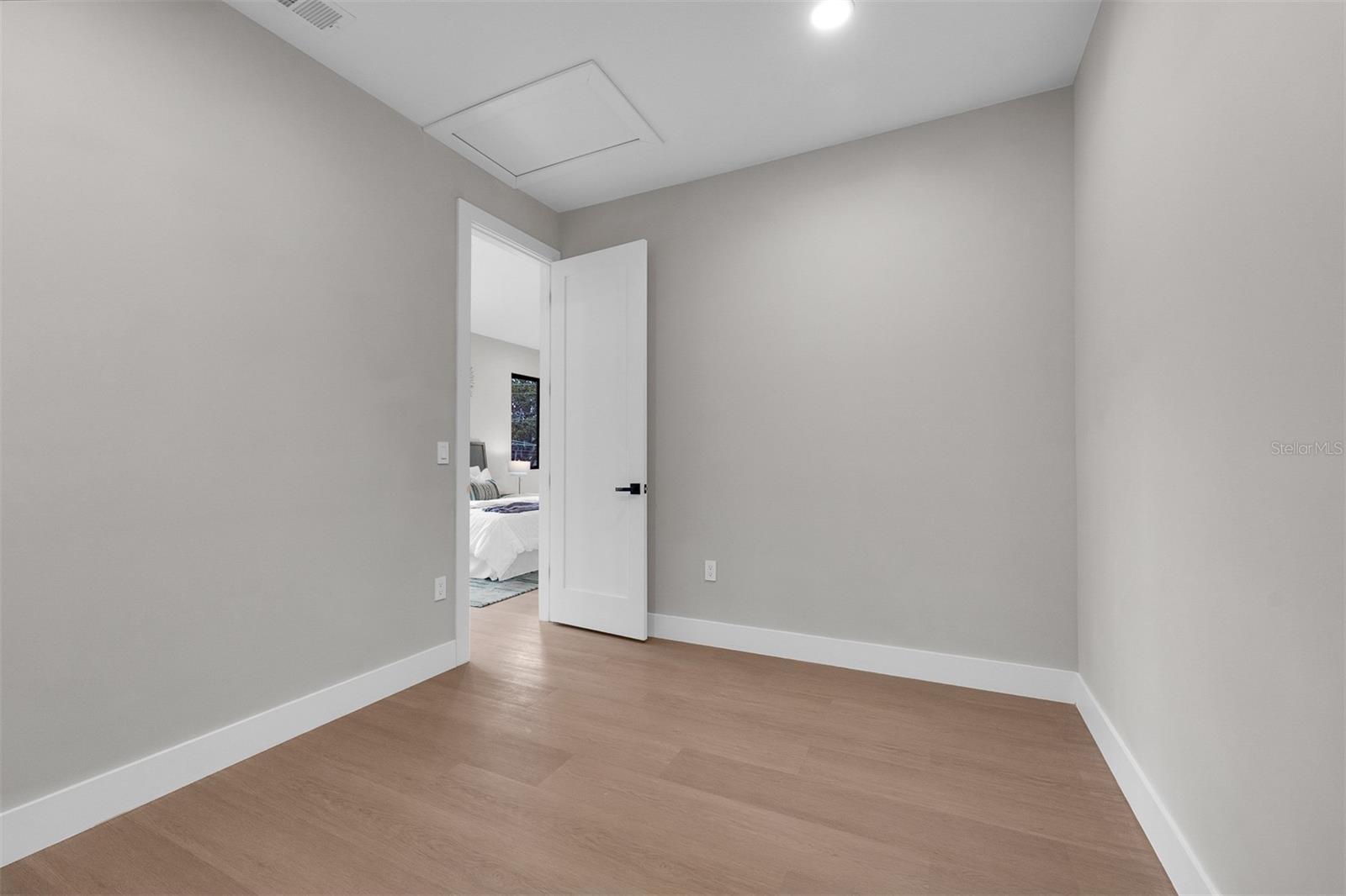 LAKE OLIVE HEIGHTS - Residential