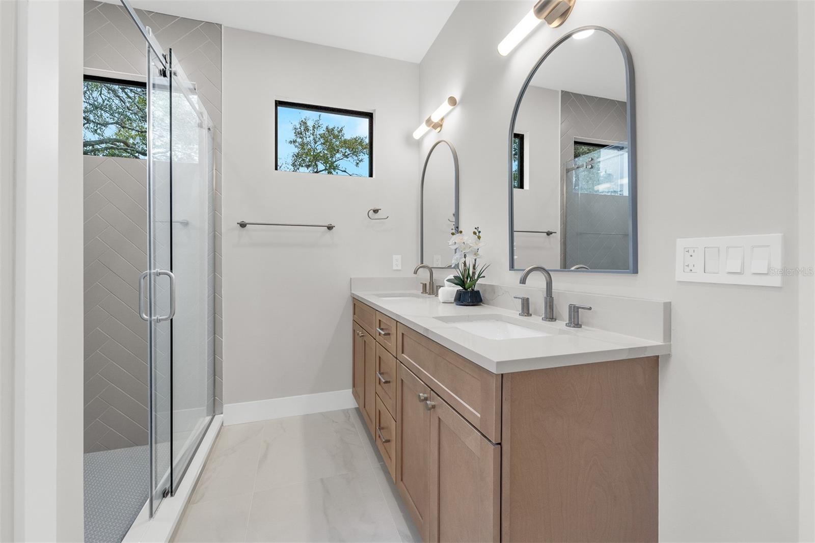 LAKE OLIVE HEIGHTS - Residential