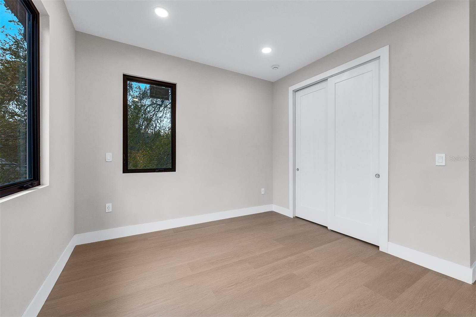 LAKE OLIVE HEIGHTS - Residential