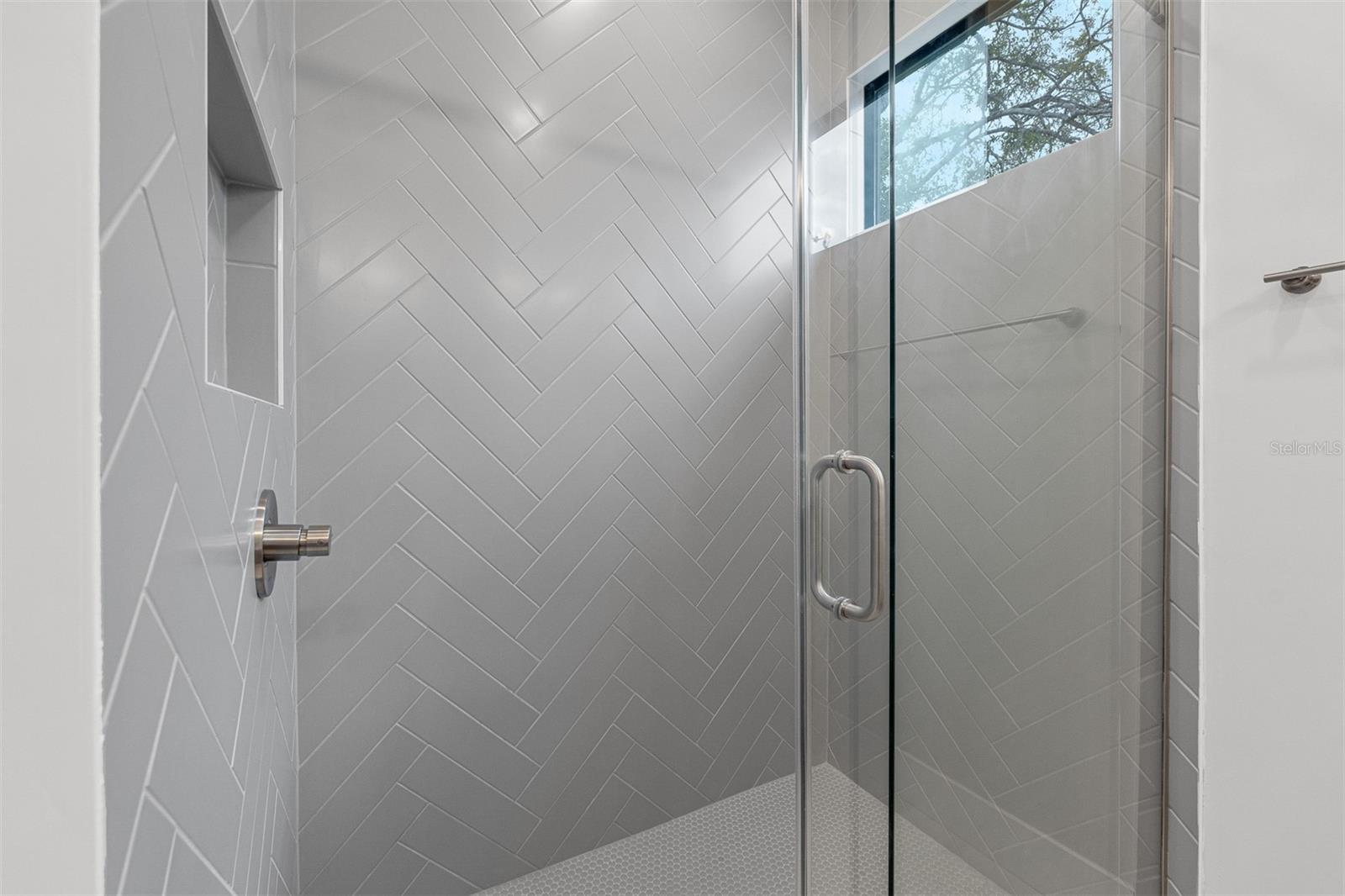 LAKE OLIVE HEIGHTS - Residential