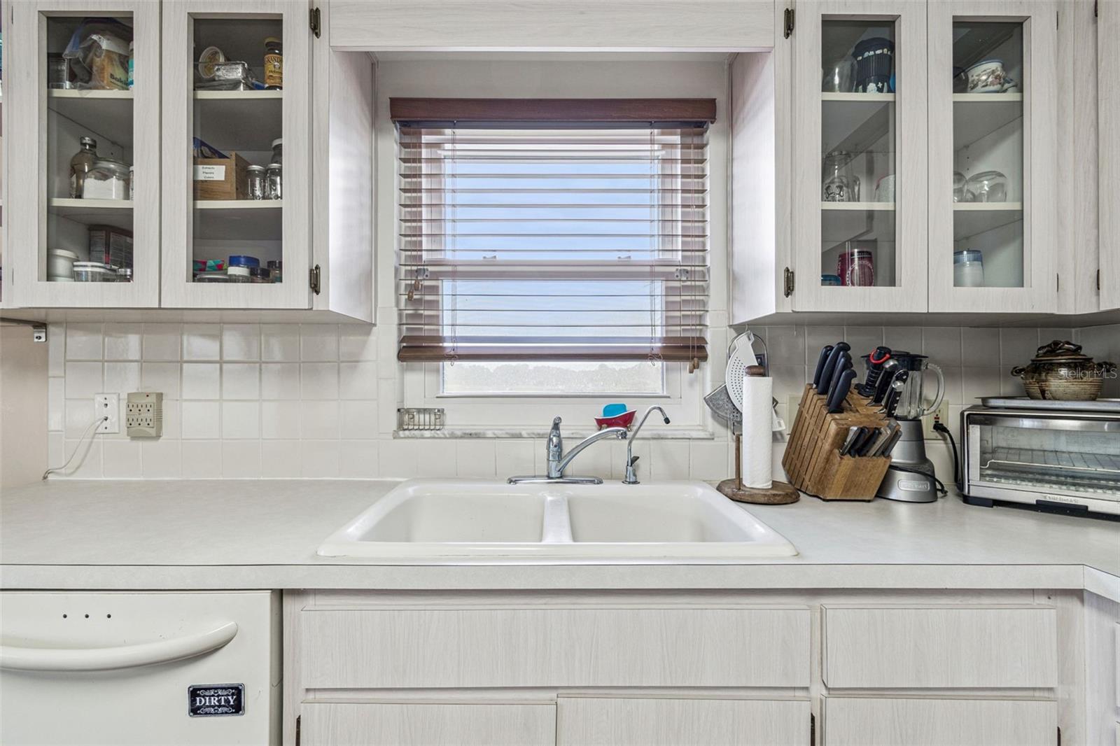 ON TOP OF THE WORLD UNIT 87 CONDO - Residential