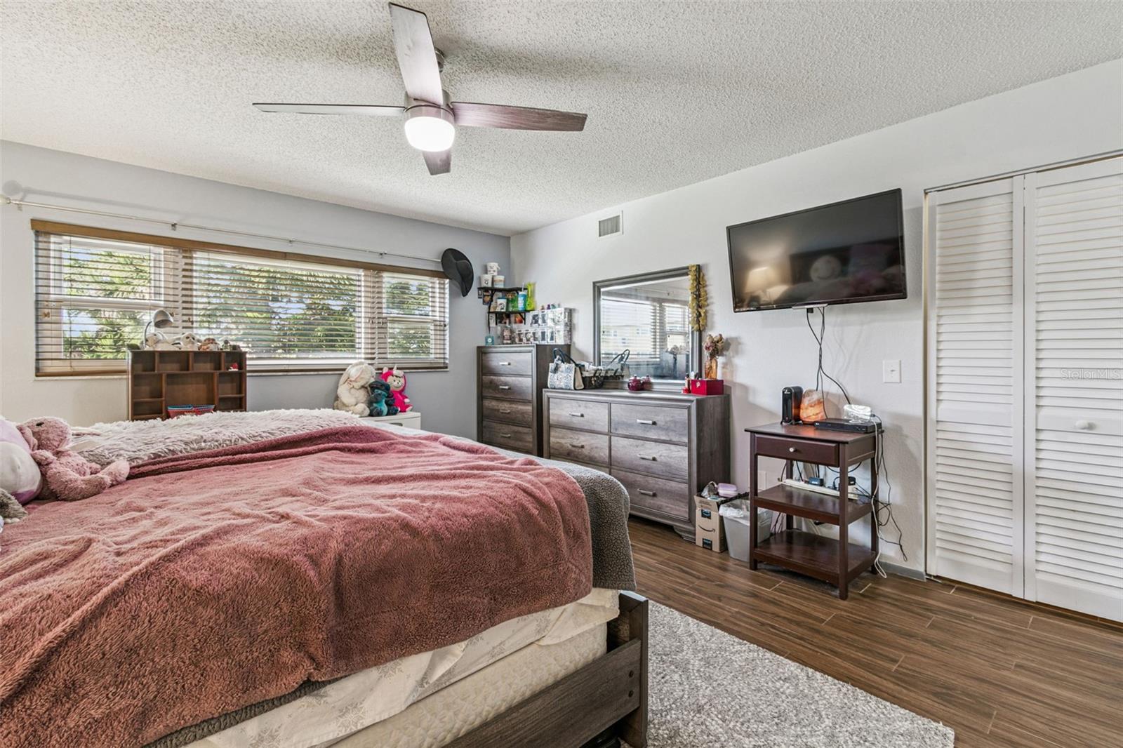 ON TOP OF THE WORLD UNIT 87 CONDO - Residential