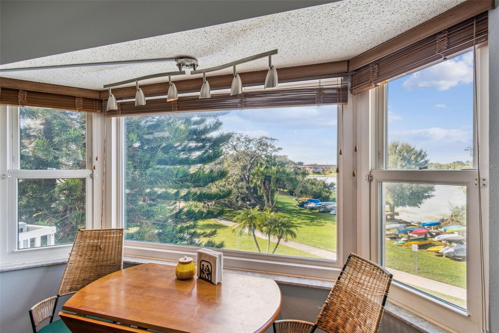 ON TOP OF THE WORLD UNIT 87 CONDO - Residential