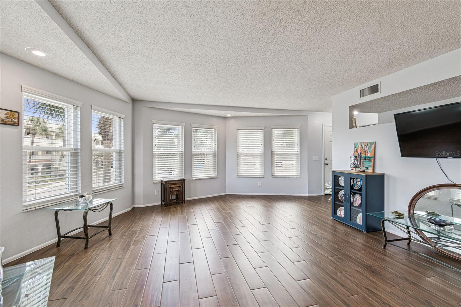 ON TOP OF THE WORLD UNIT 87 CONDO - Residential