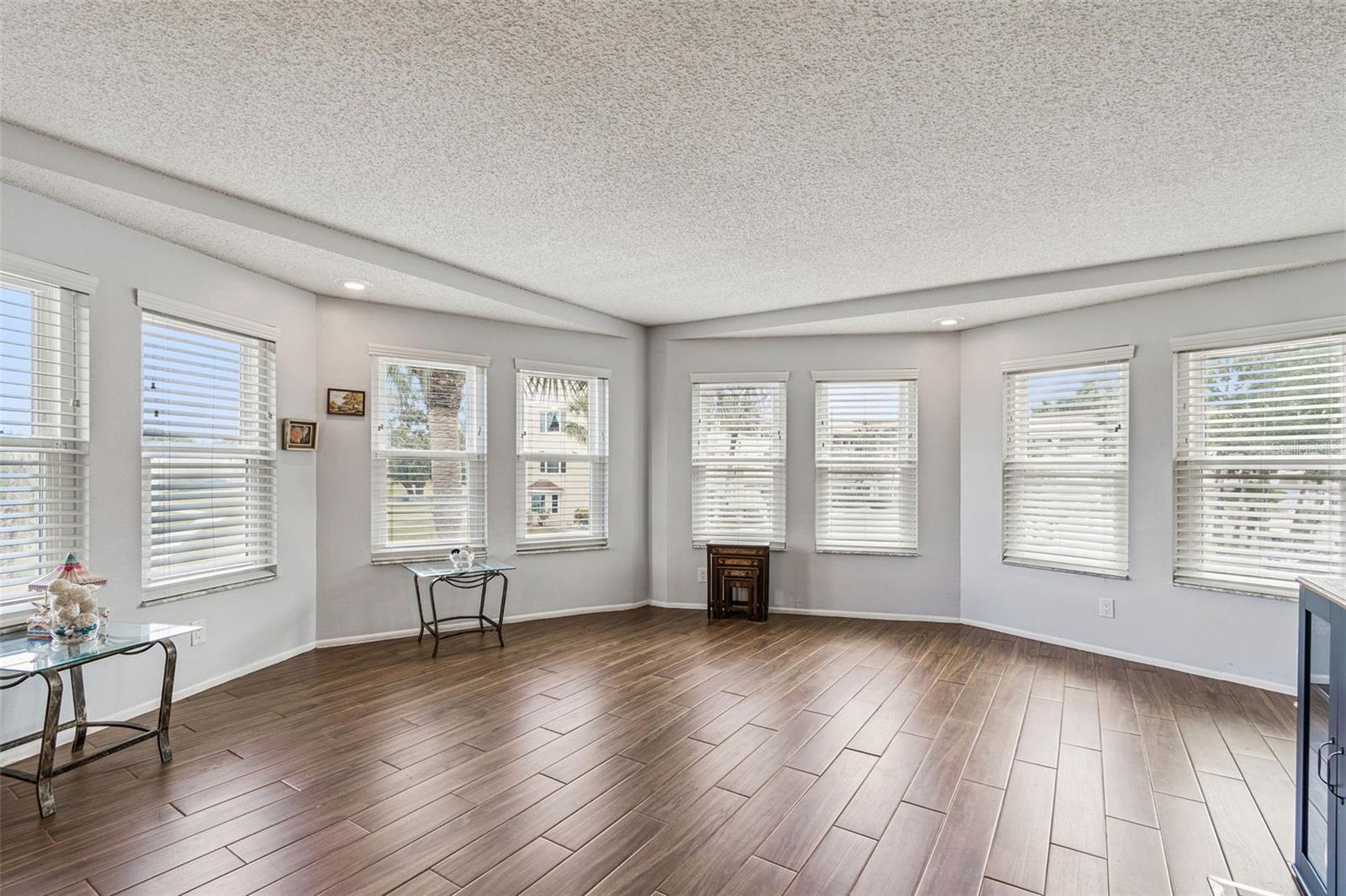 ON TOP OF THE WORLD UNIT 87 CONDO - Residential