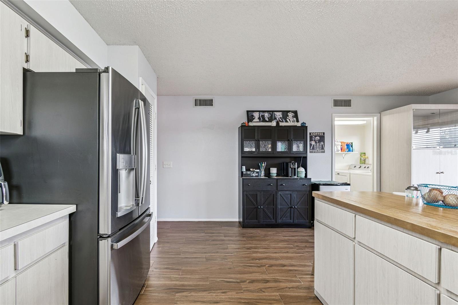 ON TOP OF THE WORLD UNIT 87 CONDO - Residential