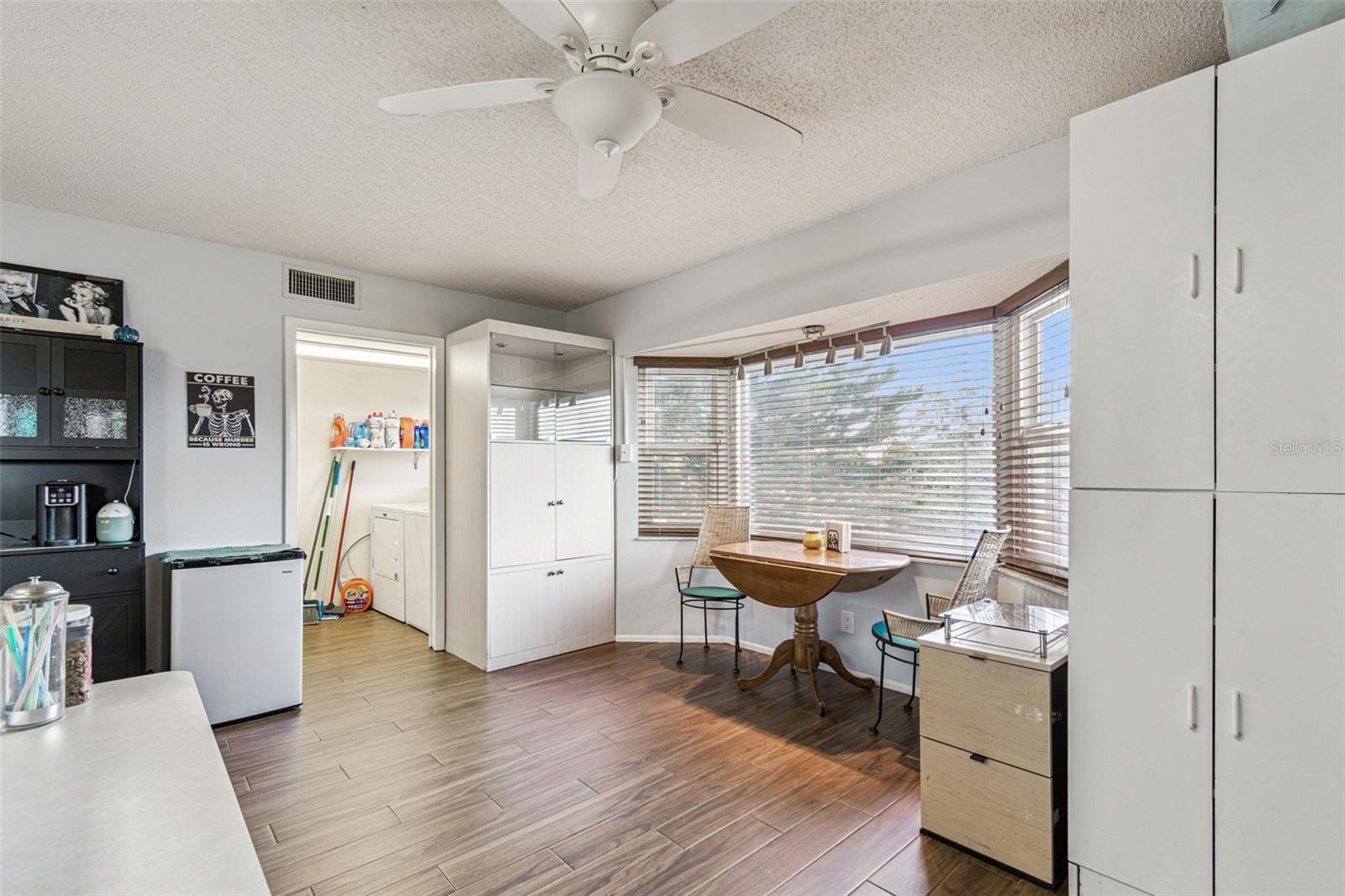 ON TOP OF THE WORLD UNIT 87 CONDO - Residential