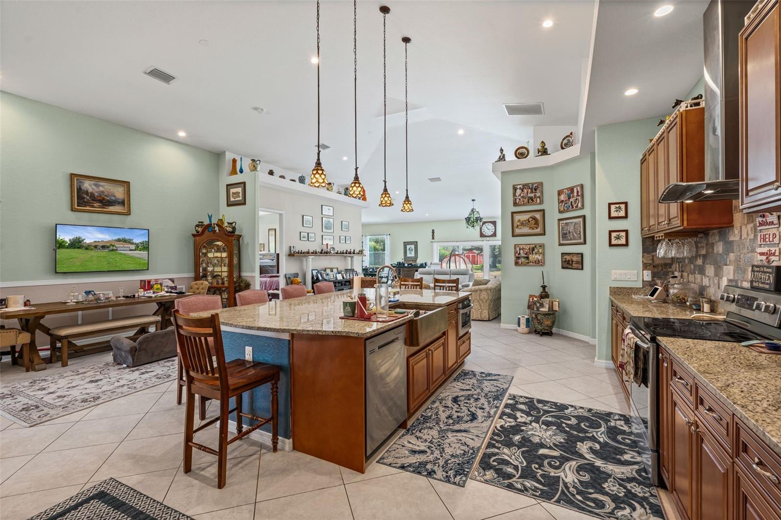 WATERBURY GRAPEFRUIT TRACTS - Residential