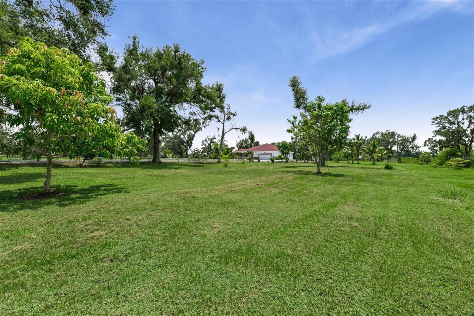 WATERBURY GRAPEFRUIT TRACTS - Residential