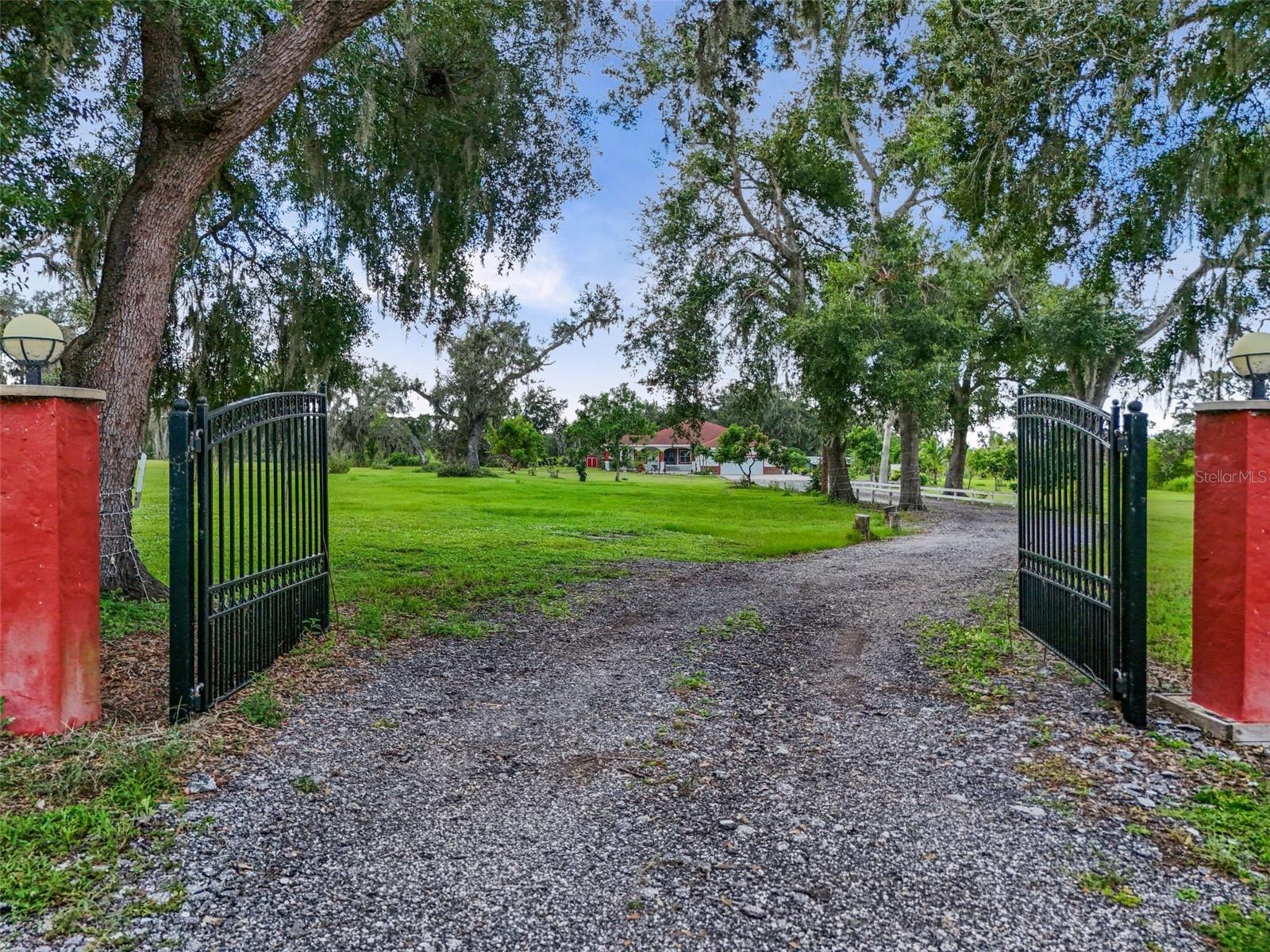 WATERBURY GRAPEFRUIT TRACTS - Residential