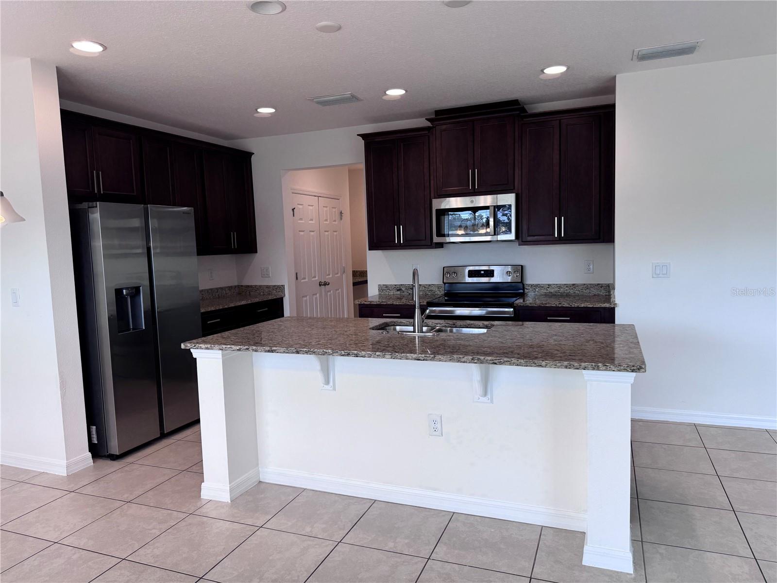 BELLA VITA PH 1B-2 & 2 - Residential Lease