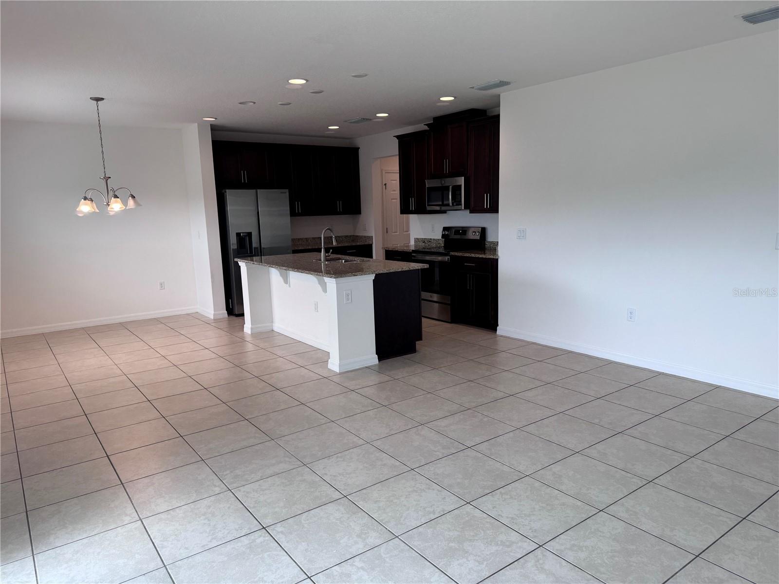 BELLA VITA PH 1B-2 & 2 - Residential Lease