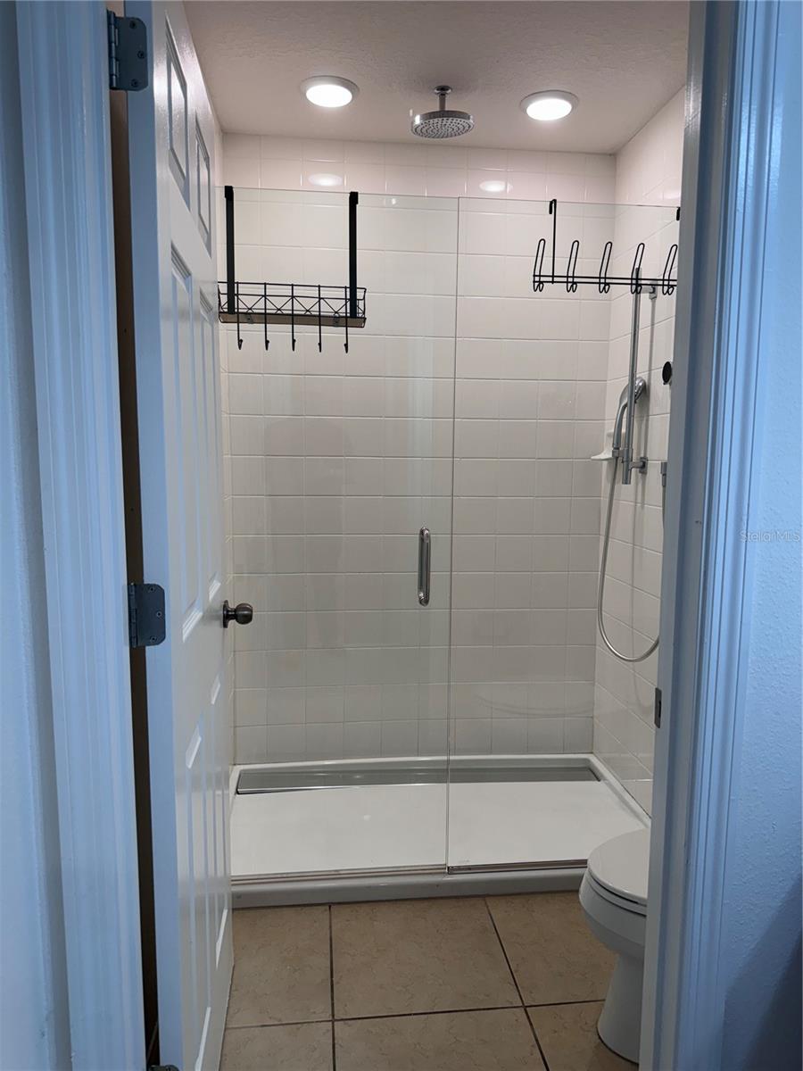 BELLA VITA PH 1B-2 & 2 - Residential Lease